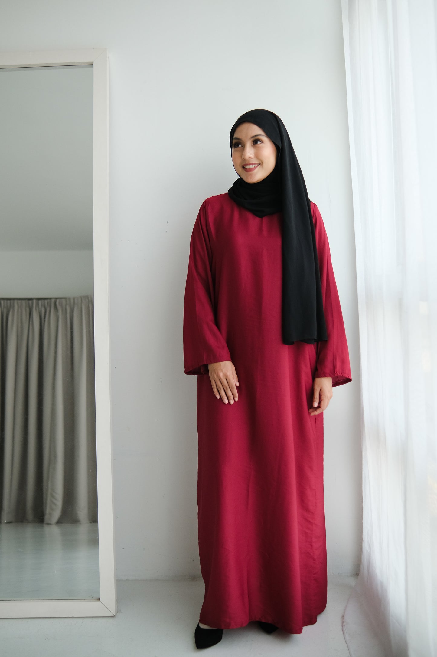 kaftan in cherry red