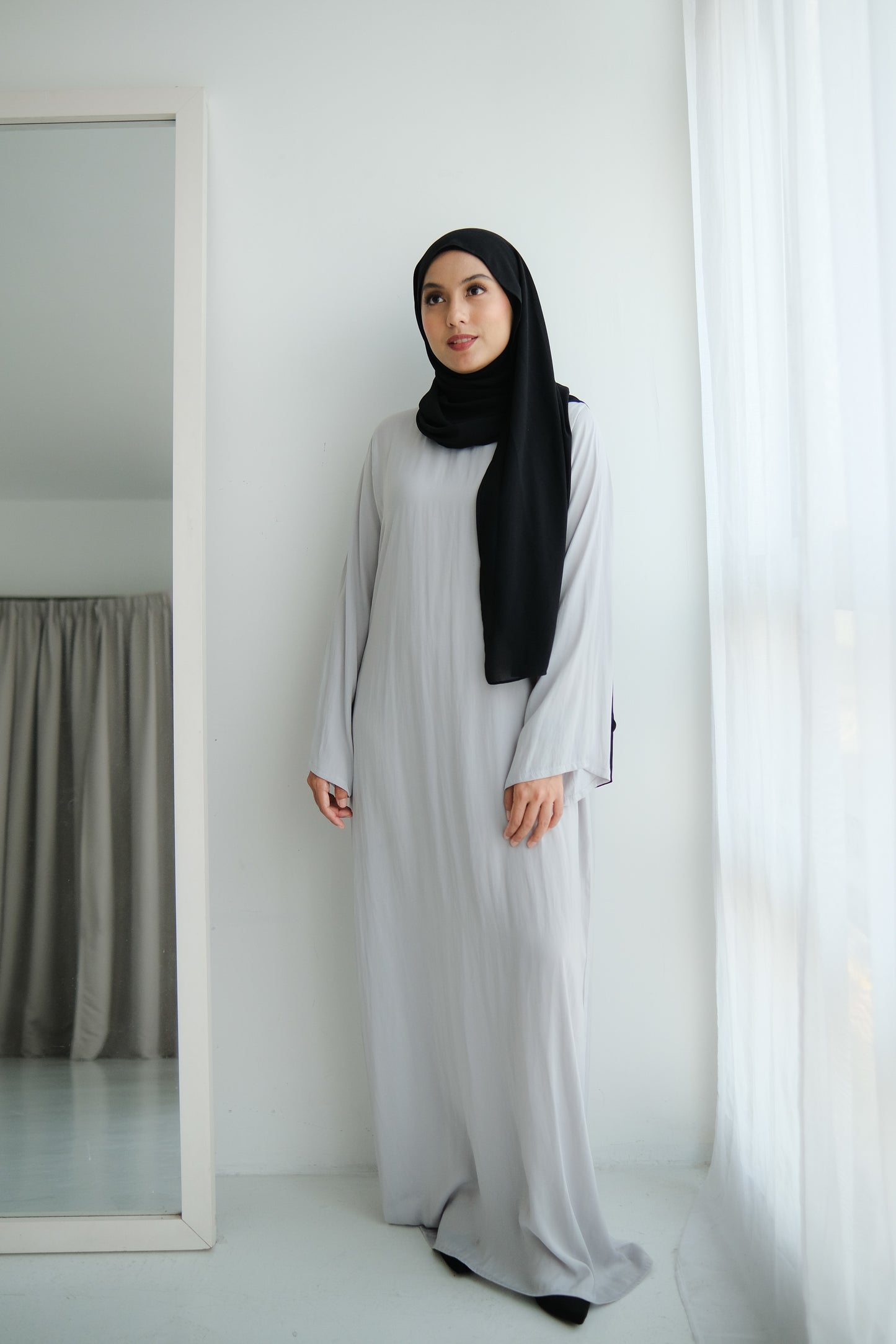 kaftan in cool gray