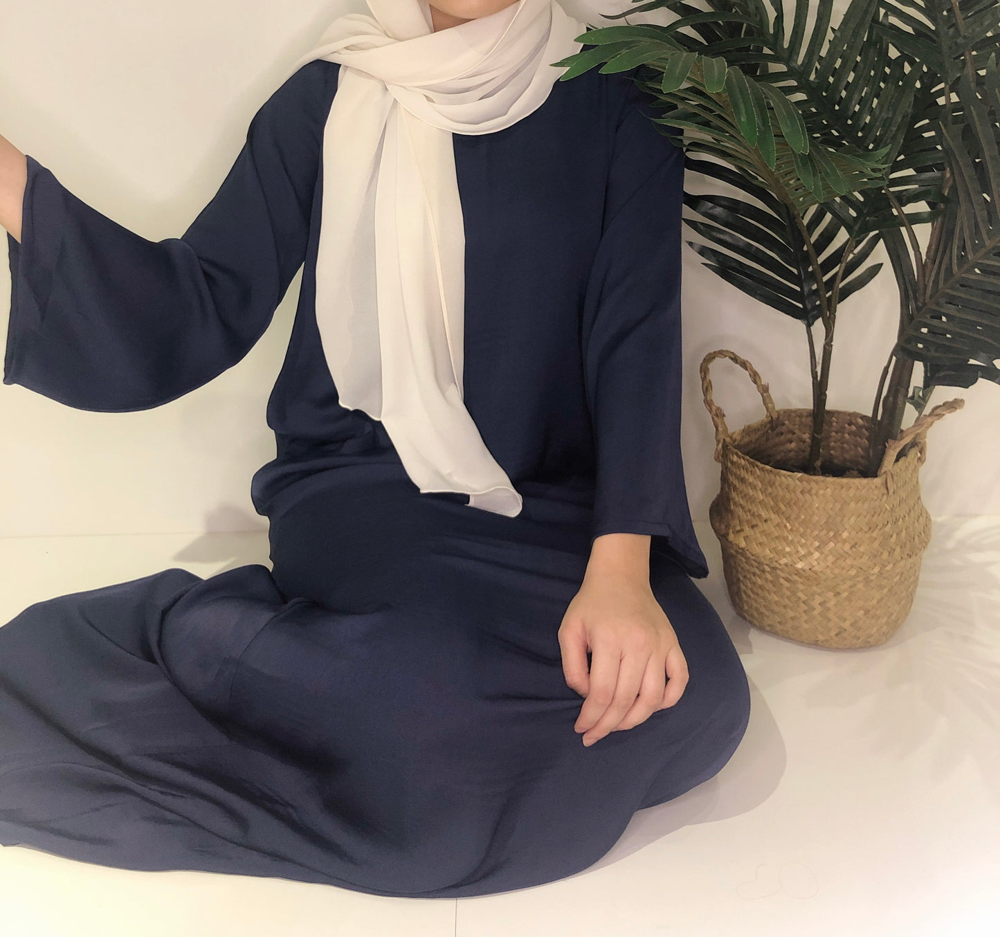 kaftan in navy blue - jia.basics