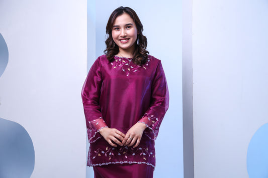 Aisyah Kurung in Mulberry