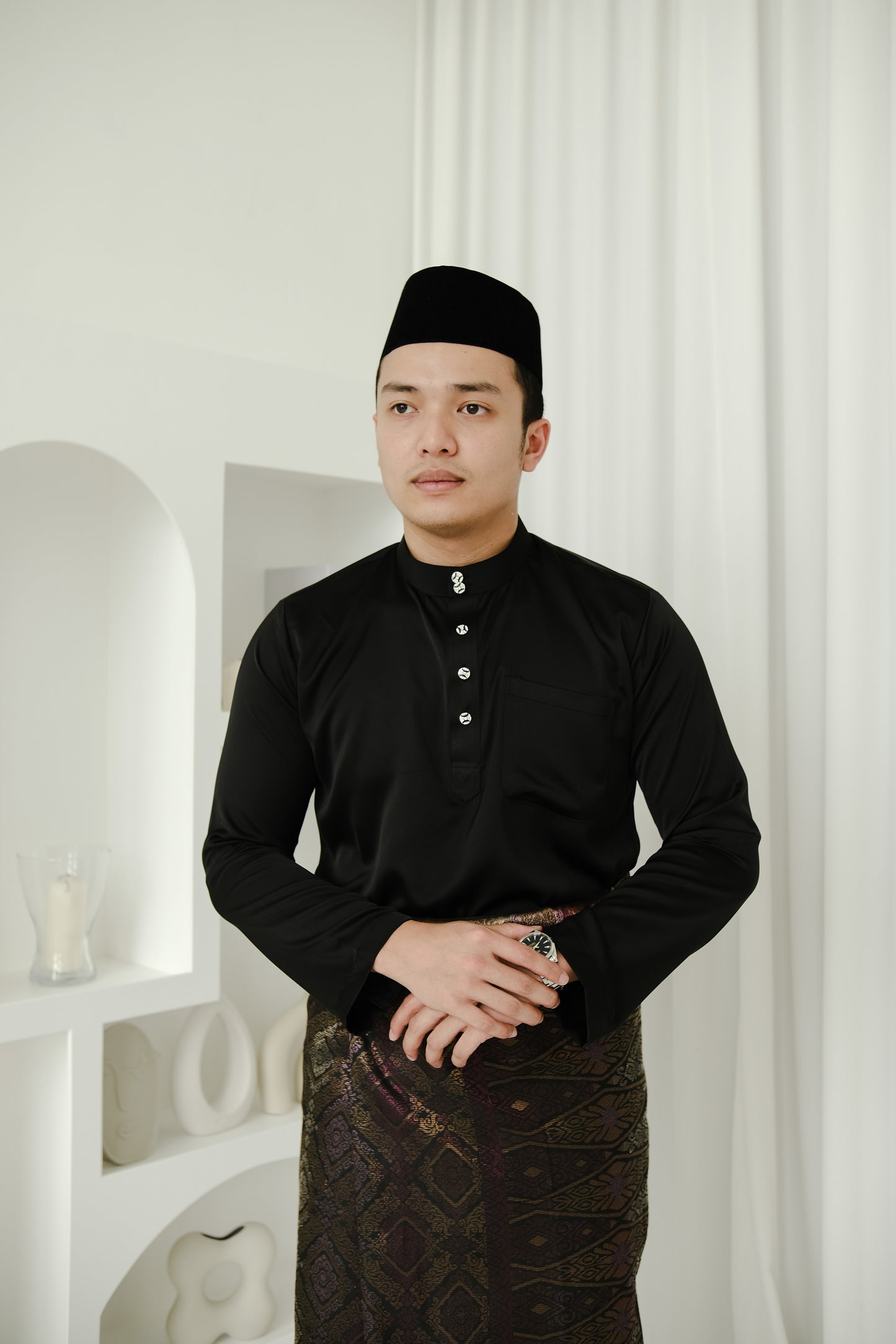 baju melayu premium satin in black - jia.basics